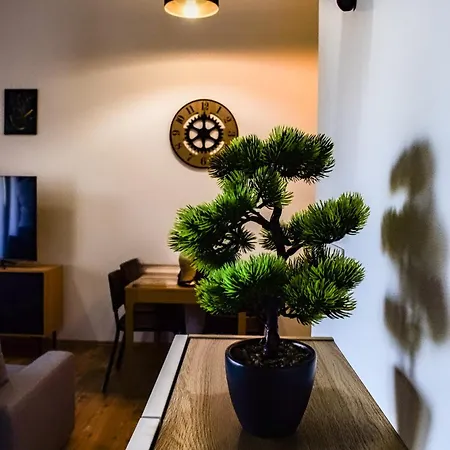 Leo * Pavčina Lehota